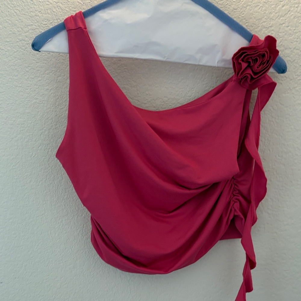 Elegant Pink One-Shoulder Top with Floral Detail
